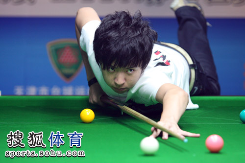 忍痛割爱地 忍痛割爱地