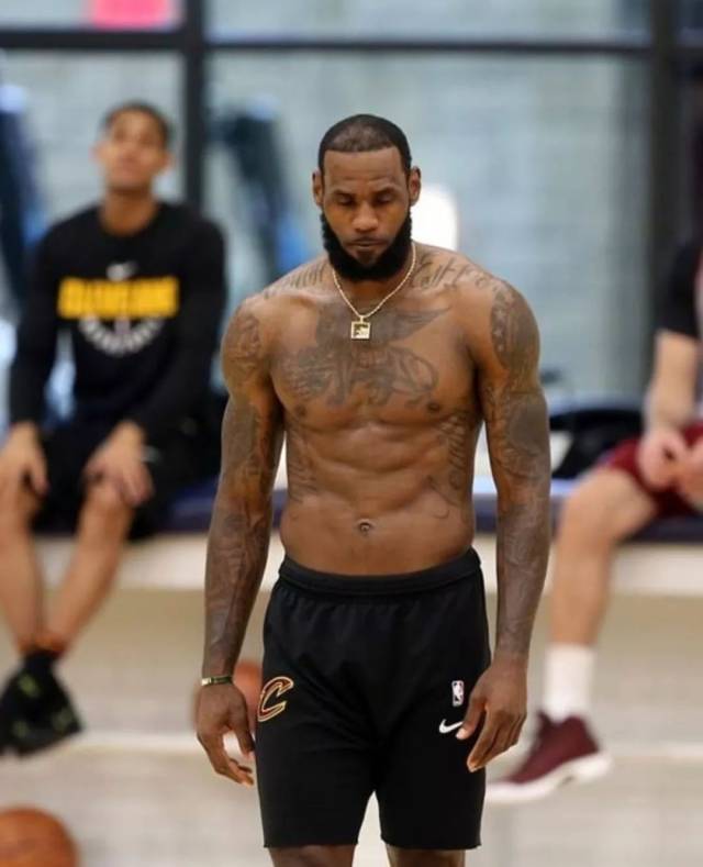 以及对年轻 以及对年轻